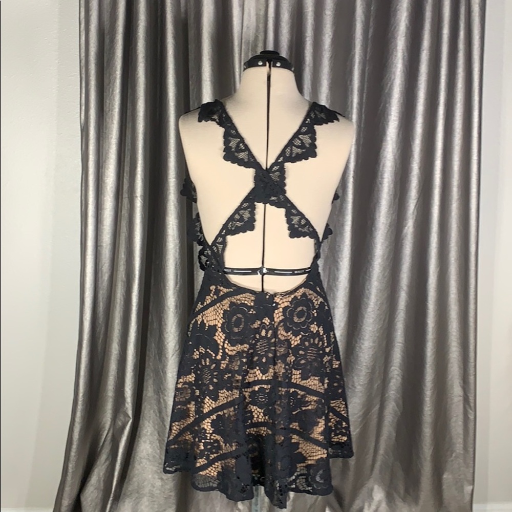 For Love and Lemons, Gianna black lace Apron Dress - Picture 4 of 7